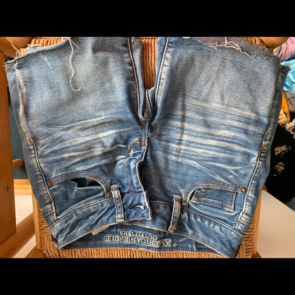 AEO JEAN MIDI SHORTS